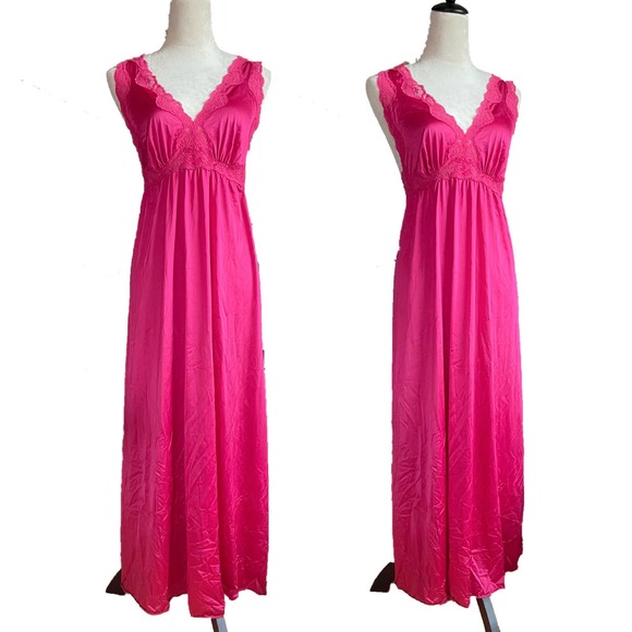 Shadowline Other - Vintage Shadowline Lace Bust Nylon Nightgown